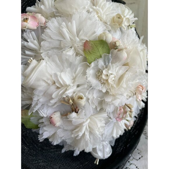 Vintage 1950s Black Woven Bumber Hat With White Millinery Flowers - Picture 8 of 15